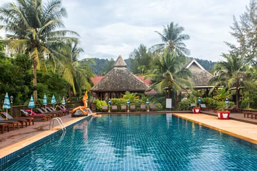 Внешний вид отеля Nakara Long Beach Resort