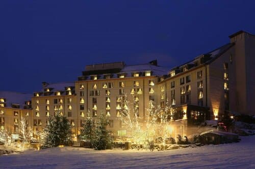 Внешний вид отеля Fairmont Tremblant