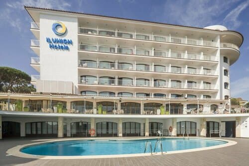 Внешний вид отеля Hotel Ilunion Caleta Park