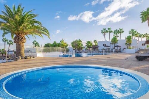 Внешний вид отеля Jardines del Sol