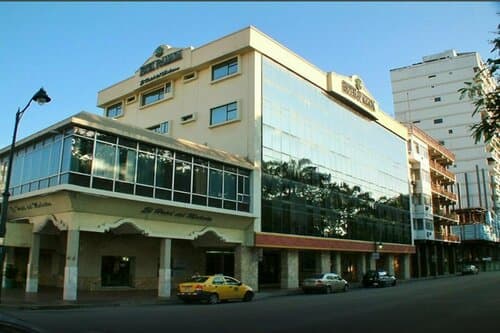 Внешний вид отеля Hotel Ramada