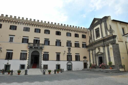 Внешний вид отеля Castello Costaguti