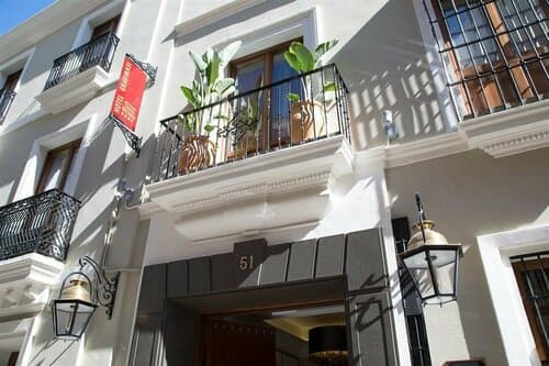 Внешний вид отеля Hotel Gravina 51