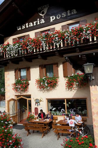 Внешний вид отеля Hotel Ustaria Posta