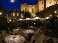 Внешний вид отеля La Mirande Hotel