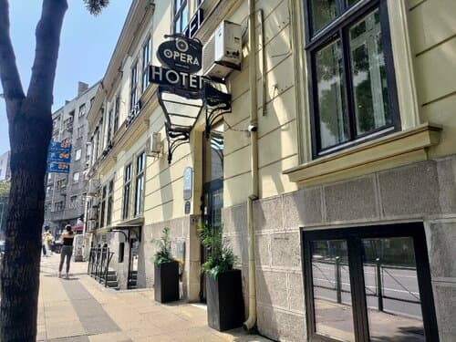 Внешний вид отеля Hotel Opera