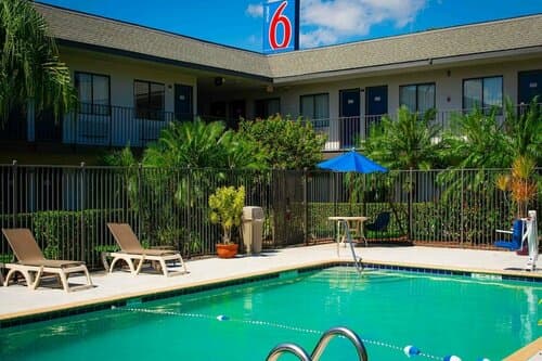 Внешний вид отеля Motel 6 Lantana, Fl