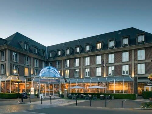 Внешний вид отеля Hôtel Mercure Abbeville Centre Porte de La Baie de Somme