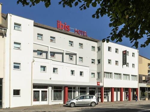 Внешний вид отеля Ibis Saint-Die-des-Vosges