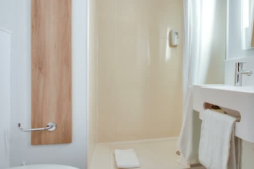 Внешний вид отеля B&b Hotel Reims Bezannes