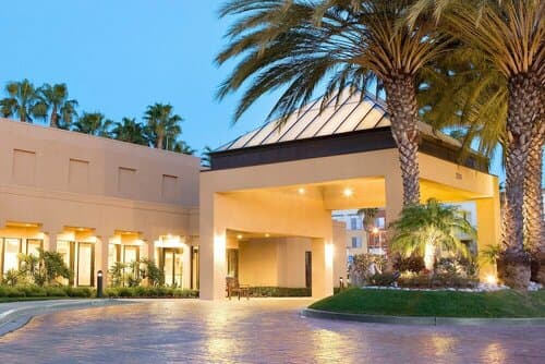 Внешний вид отеля Courtyard by Marriott John Wayne Airport/Orange County