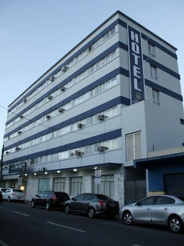 Внешний вид отеля Hotel Itajaí Tur