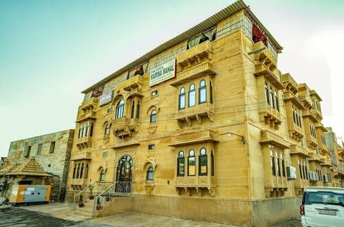 Внешний вид отеля Hotel Marina Mahal