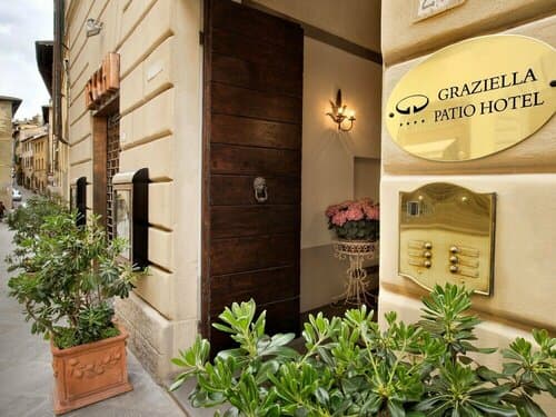 Внешний вид отеля Graziella Patio Hotel