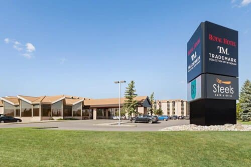 Внешний вид отеля Royal West Edmonton, trademark Collection