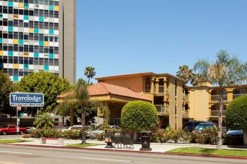 Внешний вид отеля Travelodge by Wyndham Long Beach Convention Center