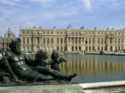 Внешний вид отеля Le Louis Versailles Château MGallery
