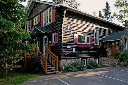Внешний вид отеля Auberge Le Lupin B&b