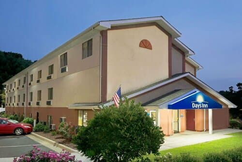 Внешний вид отеля Days Inn by Wyndham Torrington