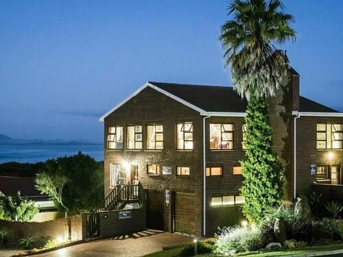Внешний вид отеля White Shark Guest House
