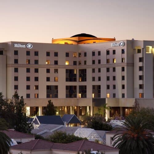 Внешний вид отеля Hilton Sandton
