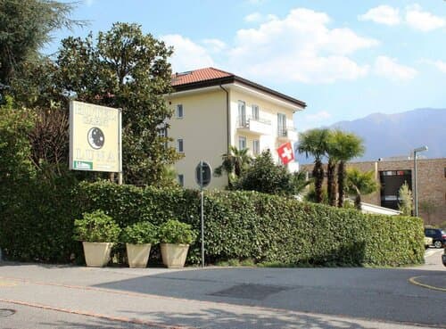 Внешний вид отеля Hotel Luna Garni