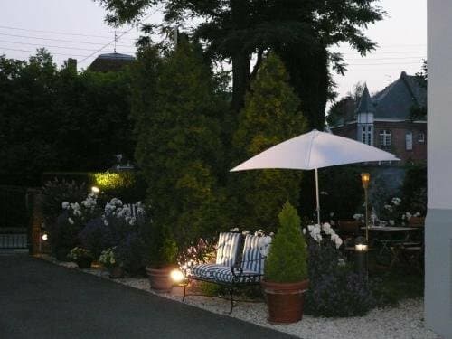 Внешний вид отеля Hôtel du Croisé