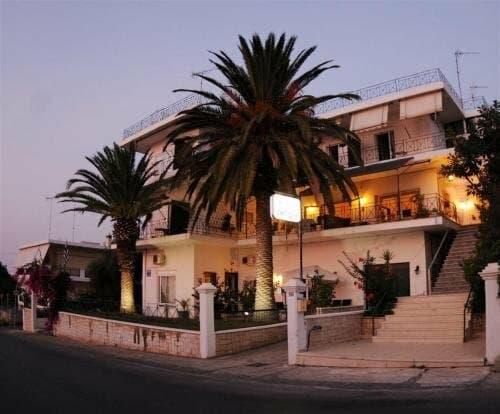 Внешний вид отеля Hotel Akrotiri