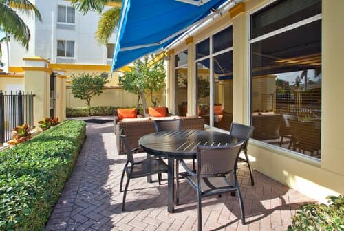 Внешний вид отеля Hilton Garden Inn Boca Raton