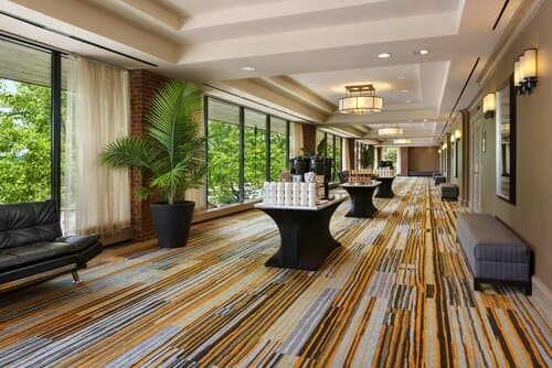 Внешний вид отеля Hilton Mississauga/Meadowvale