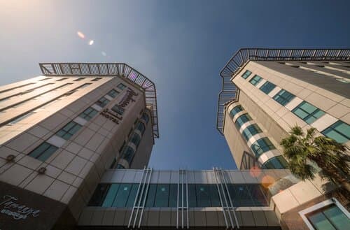 Внешний вид отеля Radisson Blu Hotel Dubai Media City