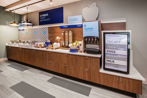 Внешний вид отеля Holiday Inn Express & Suites Pittsburgh - Monroeville