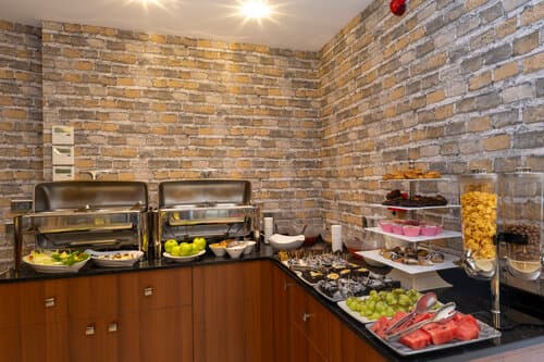 Внешний вид отеля Hotel Ravi в Стамбуле