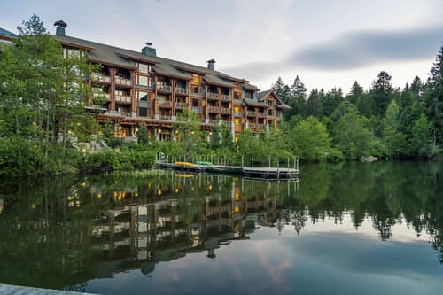 Внешний вид отеля Nita Lake Lodge